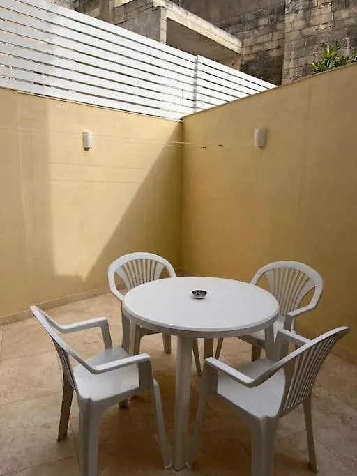 Lucija'S Guesthouse Birżebbuġa