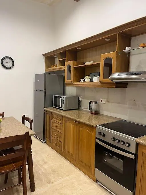 Lucija'S Guesthouse Birzebbuga Malta